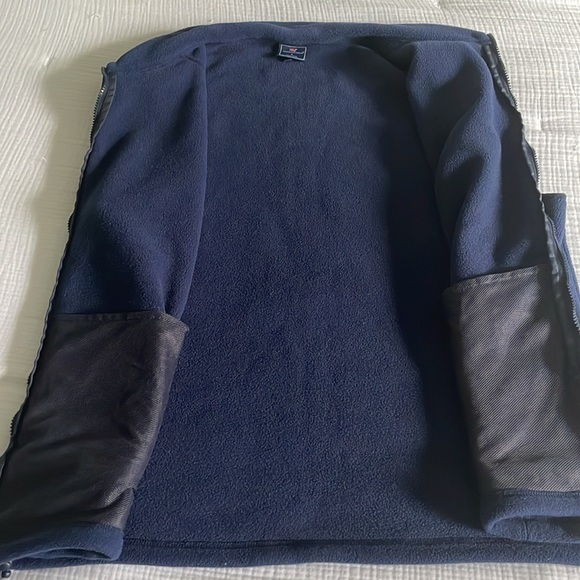 Vineyard Vines Vest size large - Picture 5 of 7